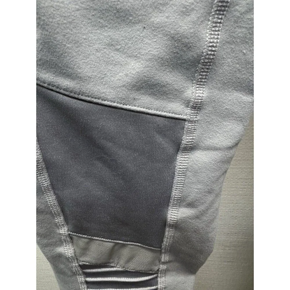 Alo Yoga Moto Leggings Size Small light gray Woman’s Textured High Waisted - Picture 4 of 11